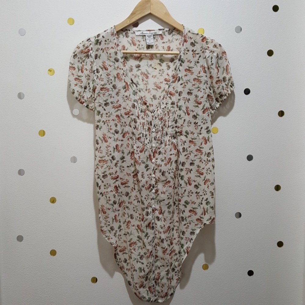 🛍 Sheer Floral Blouse - Picture 2 of 4